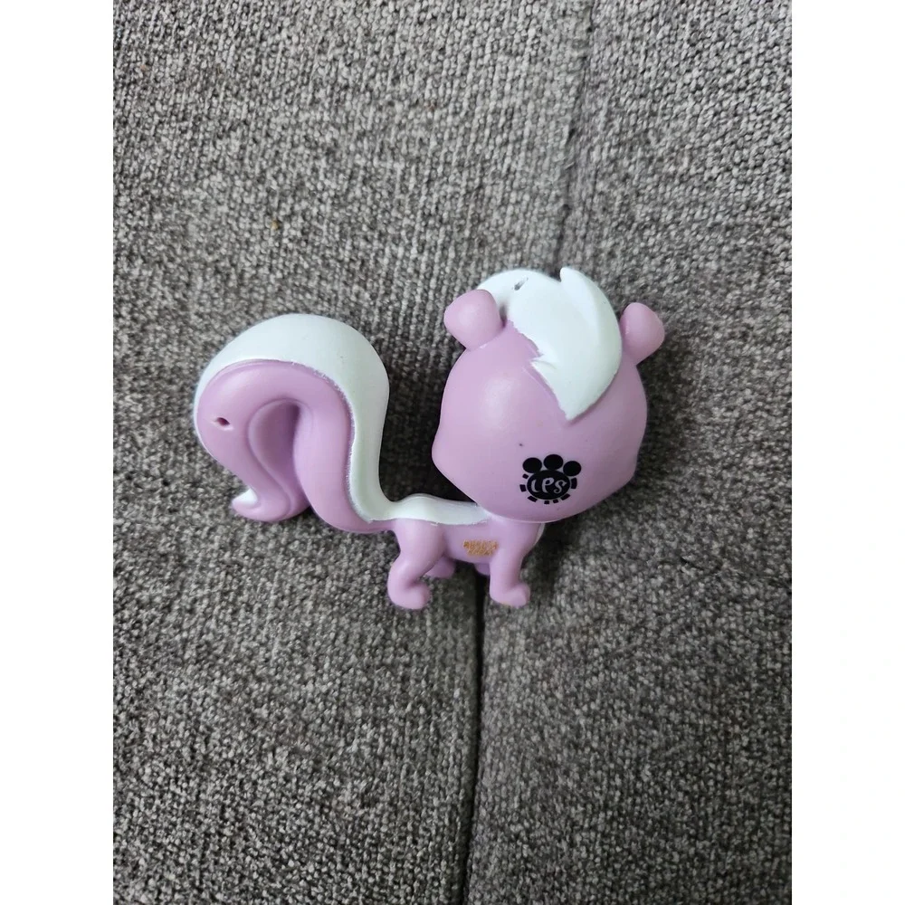 Littlest Pet Shop species skunk